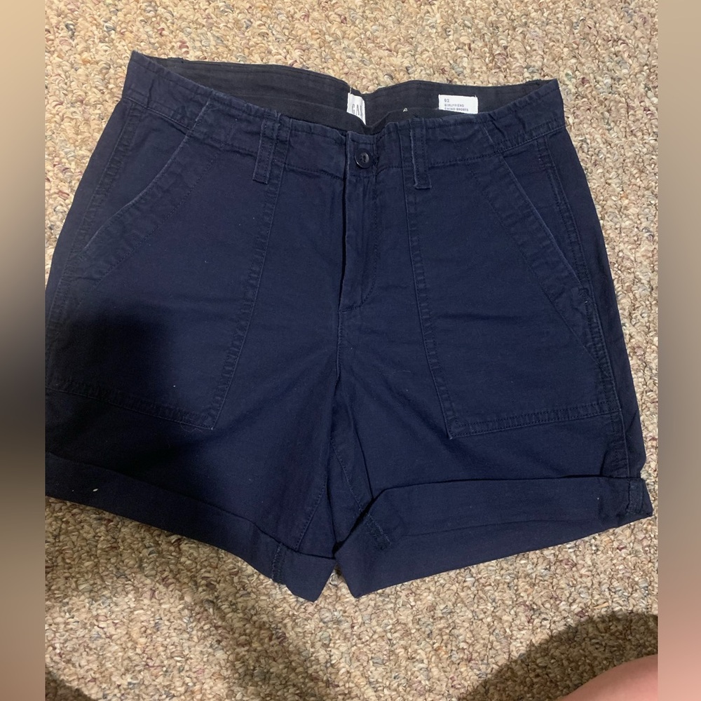 NWOT Gap girlfriend shorts navy